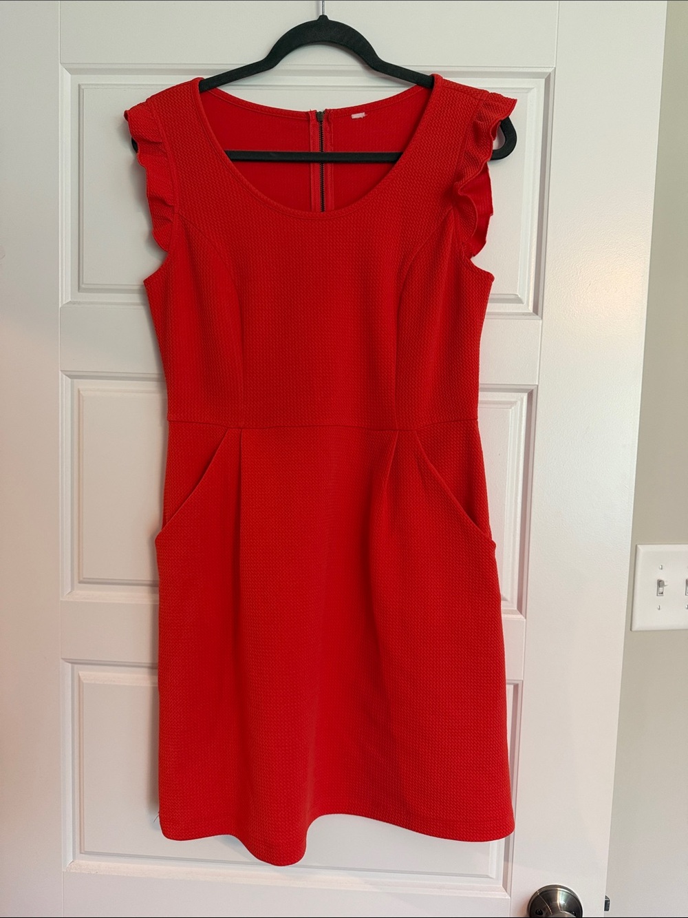 Women’s Red Ruffle Sleeve Sheath Dress